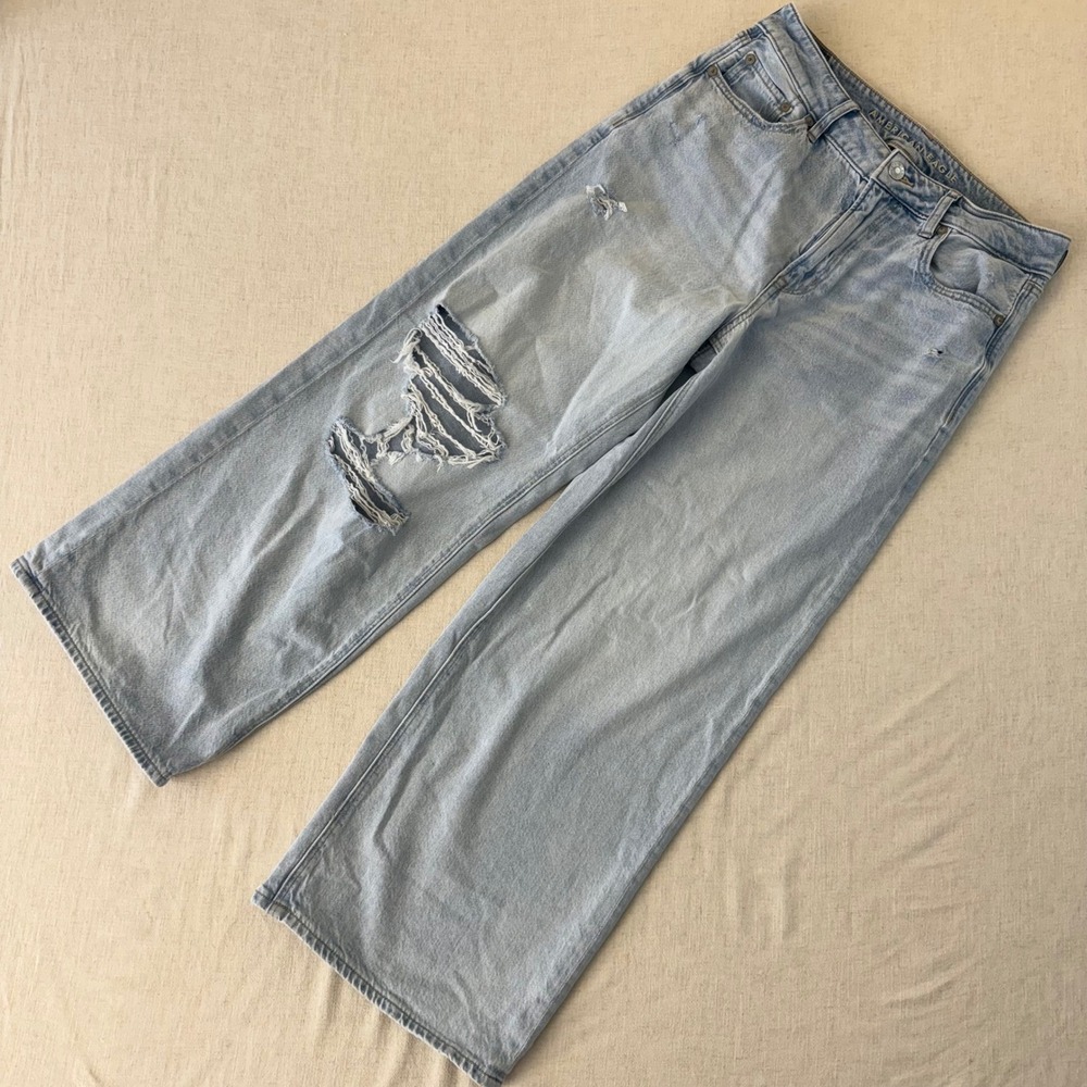 American Eagle Super High-Rise Baggy Wide Leg Ankle Jeans Light Wash  4